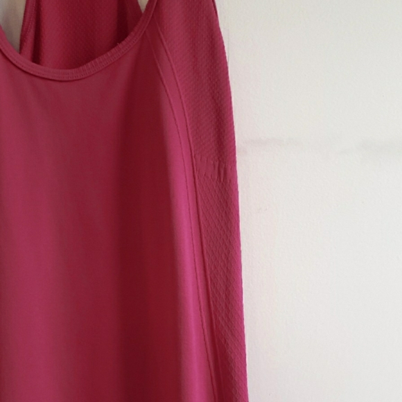 Fabletics Seamless Tank - Picture 3 of 9